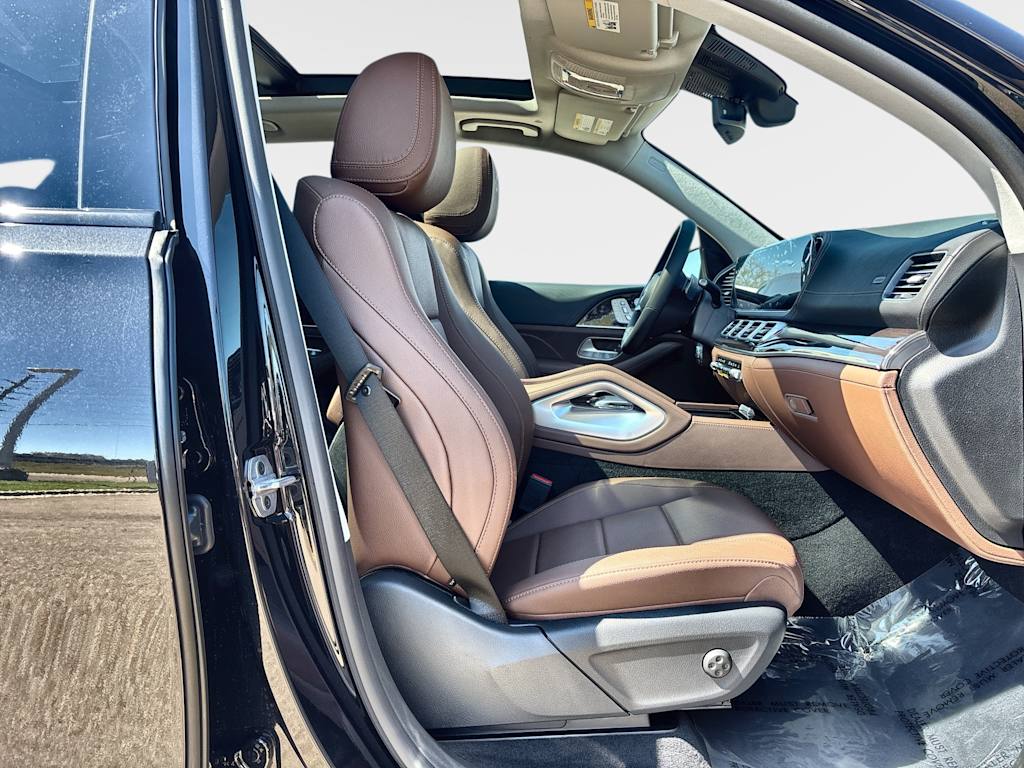 Thumbnail: 2026 Mercedes-Benz GLE - 18