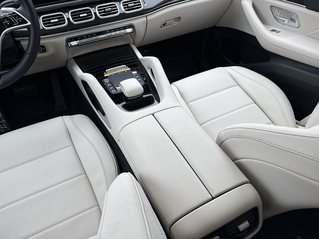 Thumbnail: 2026 Mercedes-Benz GLE - 15