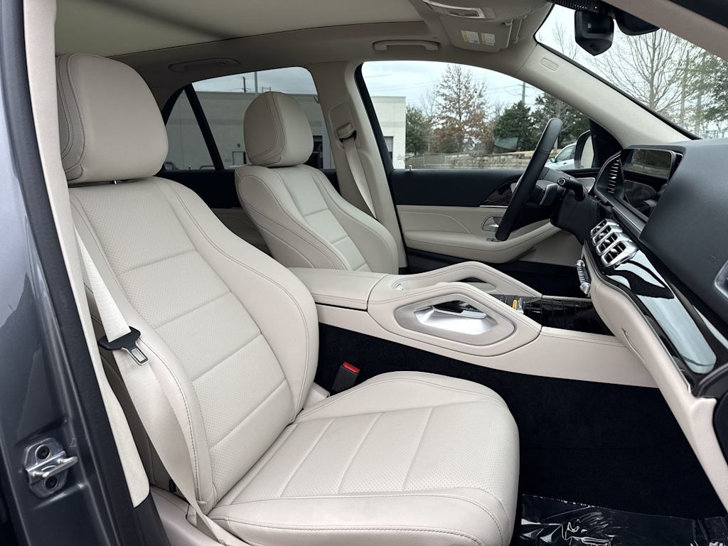 Thumbnail: 2026 Mercedes-Benz GLE - 26