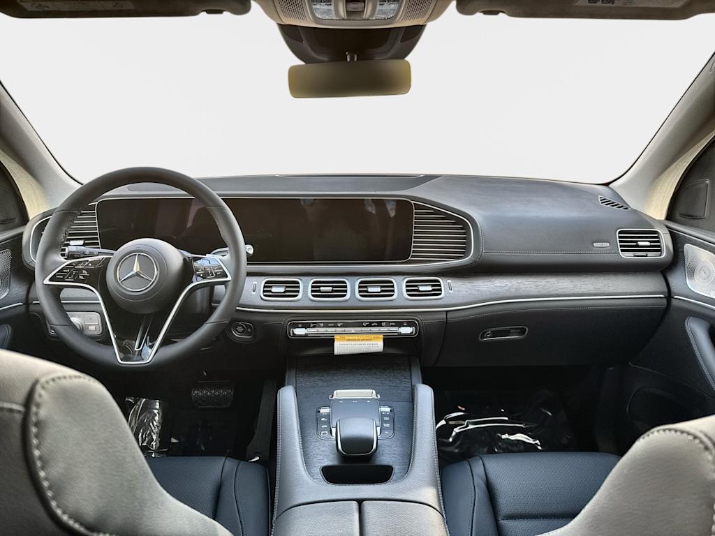 Thumbnail: 2026 Mercedes-Benz GLE - 2