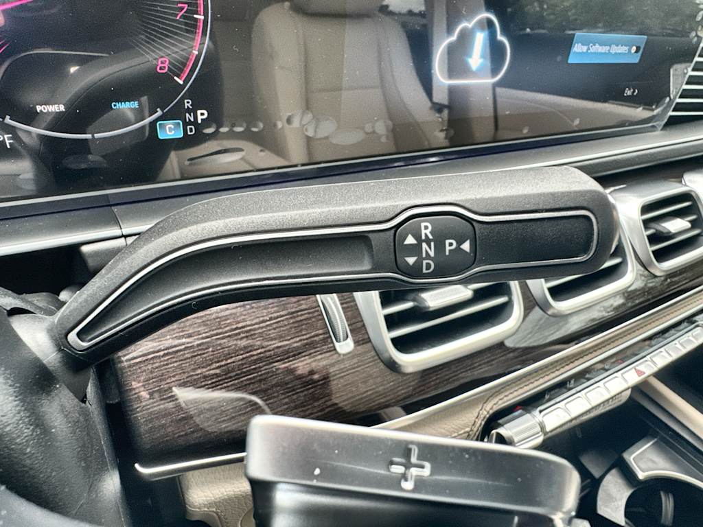 Thumbnail: 2026 Mercedes-Benz GLE - 27
