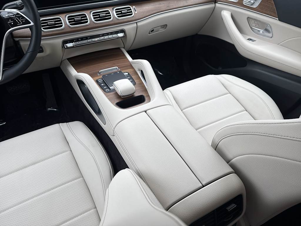 Thumbnail: 2026 Mercedes-Benz GLE - 15