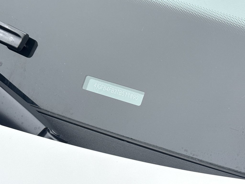 Thumbnail: 2026 Mercedes-Benz GLE - 28