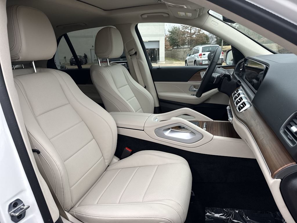 Thumbnail: 2026 Mercedes-Benz GLE - 26