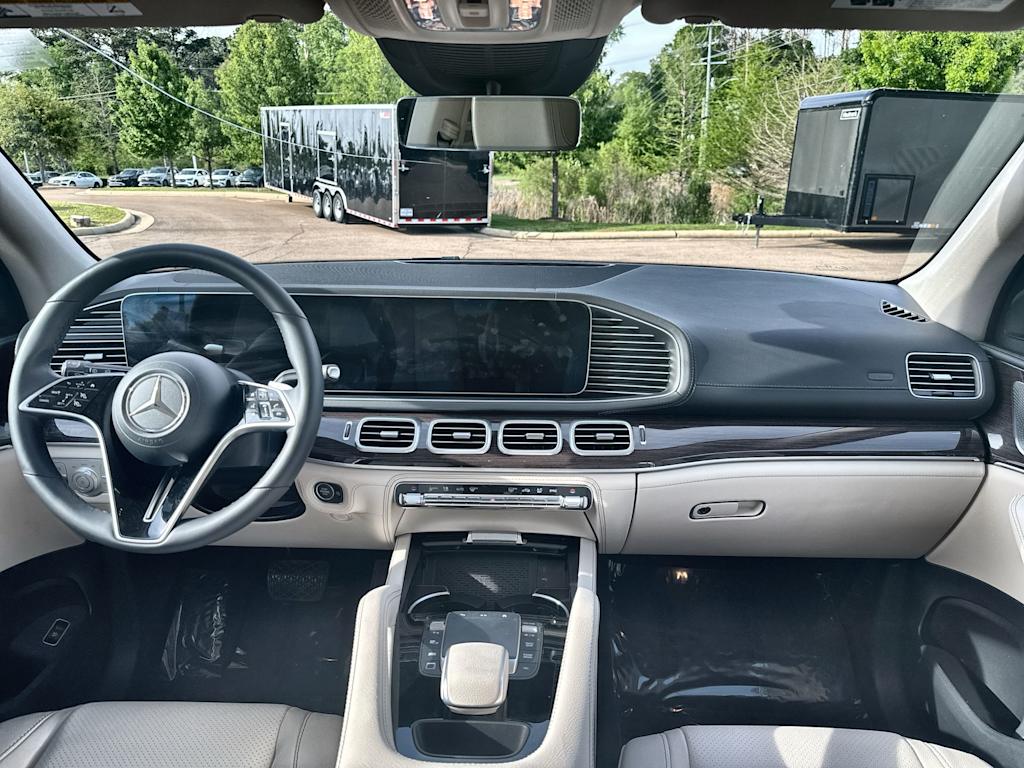 Thumbnail: 2026 Mercedes-Benz GLE - 2