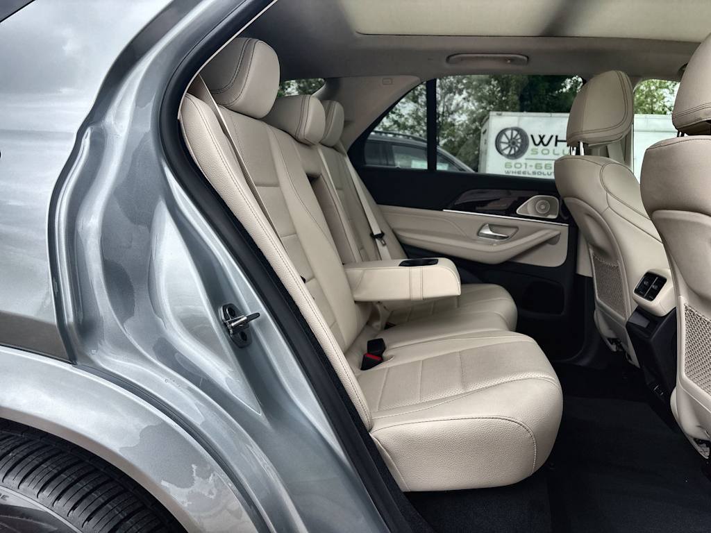 Thumbnail: 2026 Mercedes-Benz GLE - 25