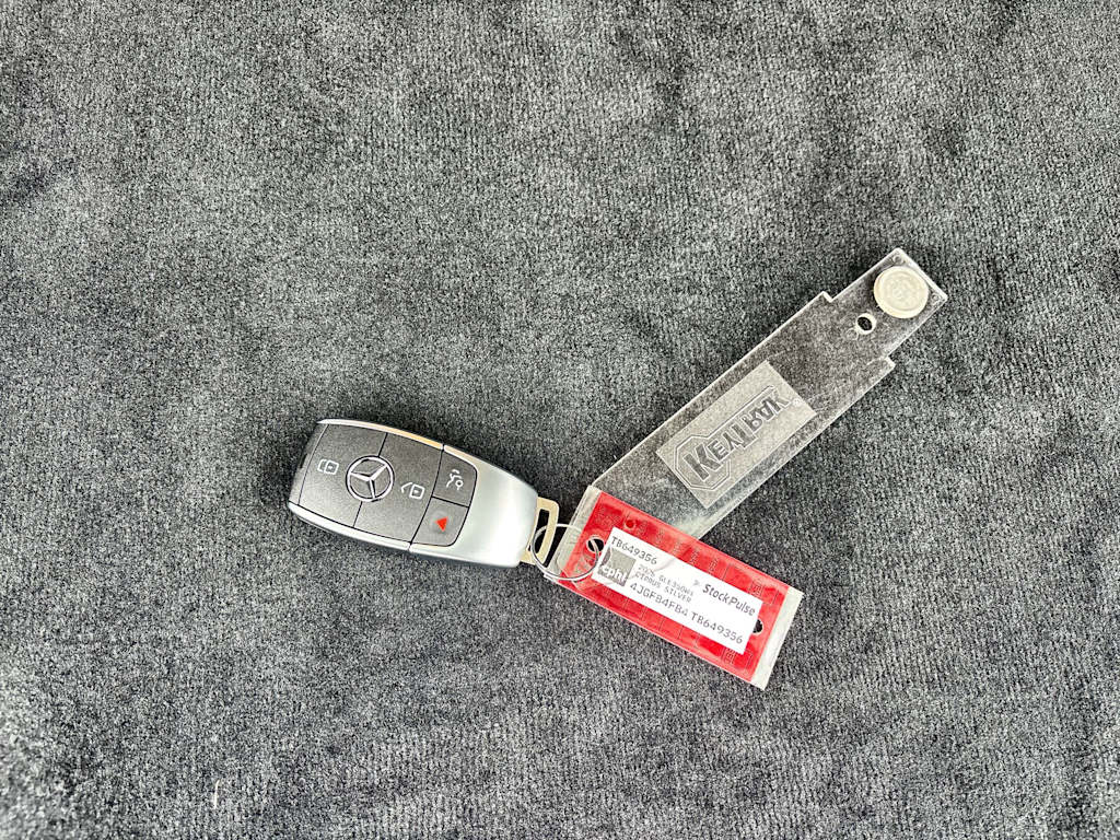 Thumbnail: 2026 Mercedes-Benz GLE - 18