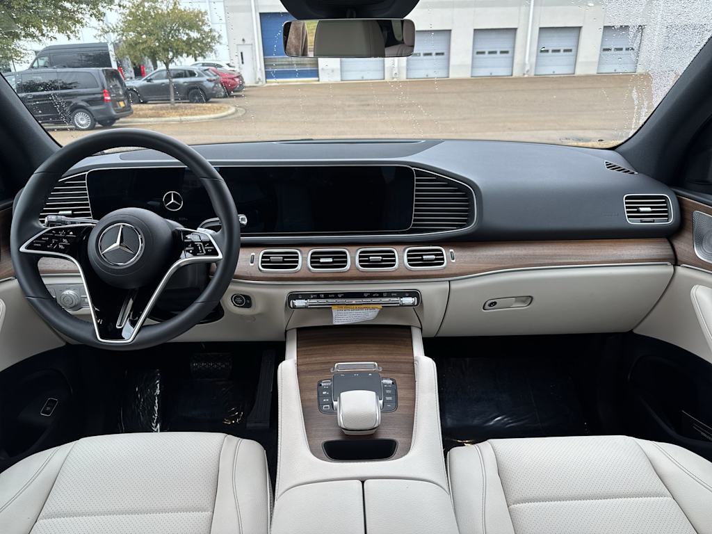 Thumbnail: 2026 Mercedes-Benz GLE - 2