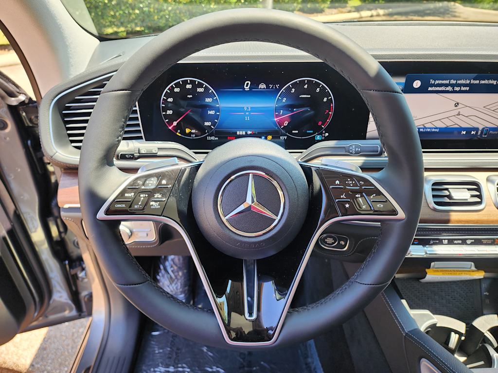 Thumbnail: 2025 Mercedes-Benz GLE - 10