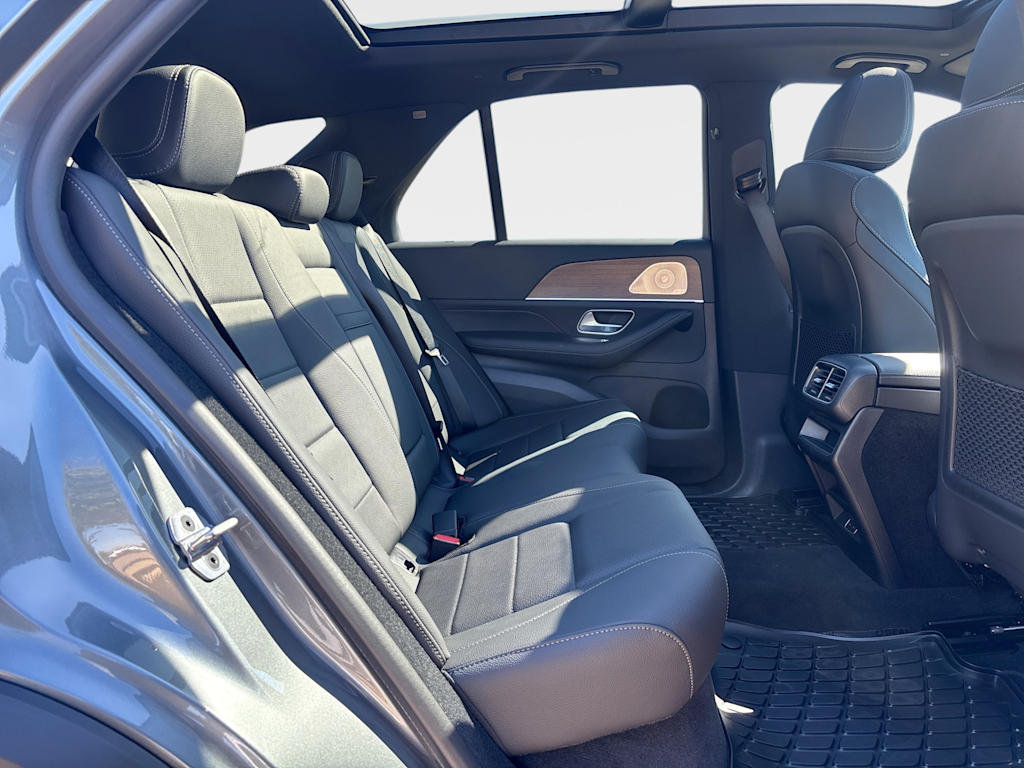 Thumbnail: 2026 Mercedes-Benz GLE - 25