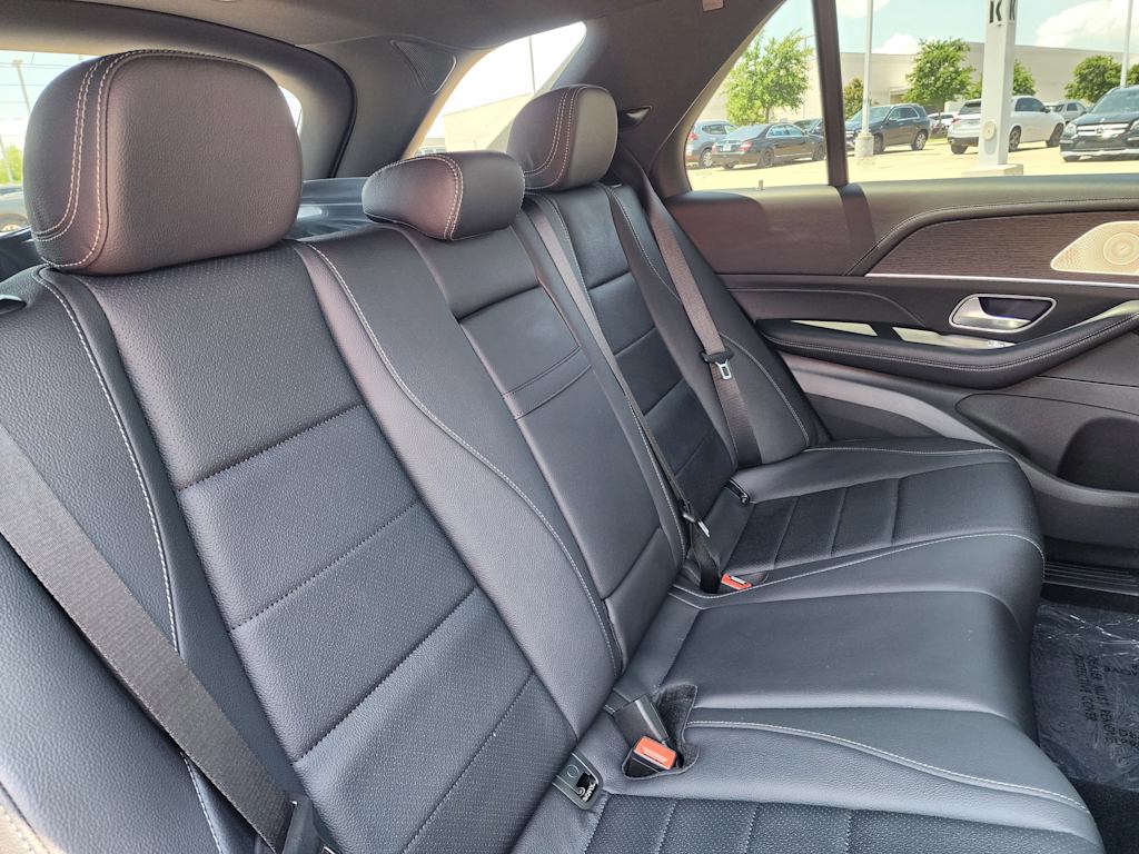 Thumbnail: 2025 Mercedes-Benz GLE - 25