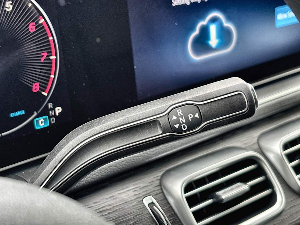 Thumbnail: 2026 Mercedes-Benz GLE - 26