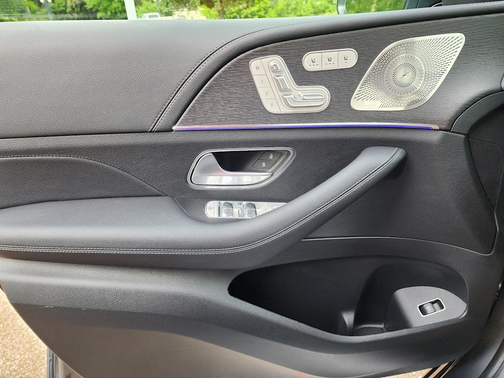 Thumbnail: 2025 Mercedes-Benz GLE - 20