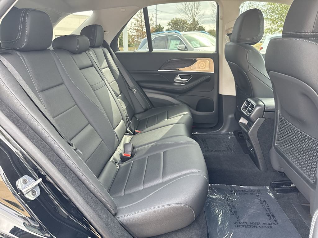 Thumbnail: 2026 Mercedes-Benz GLE - 26