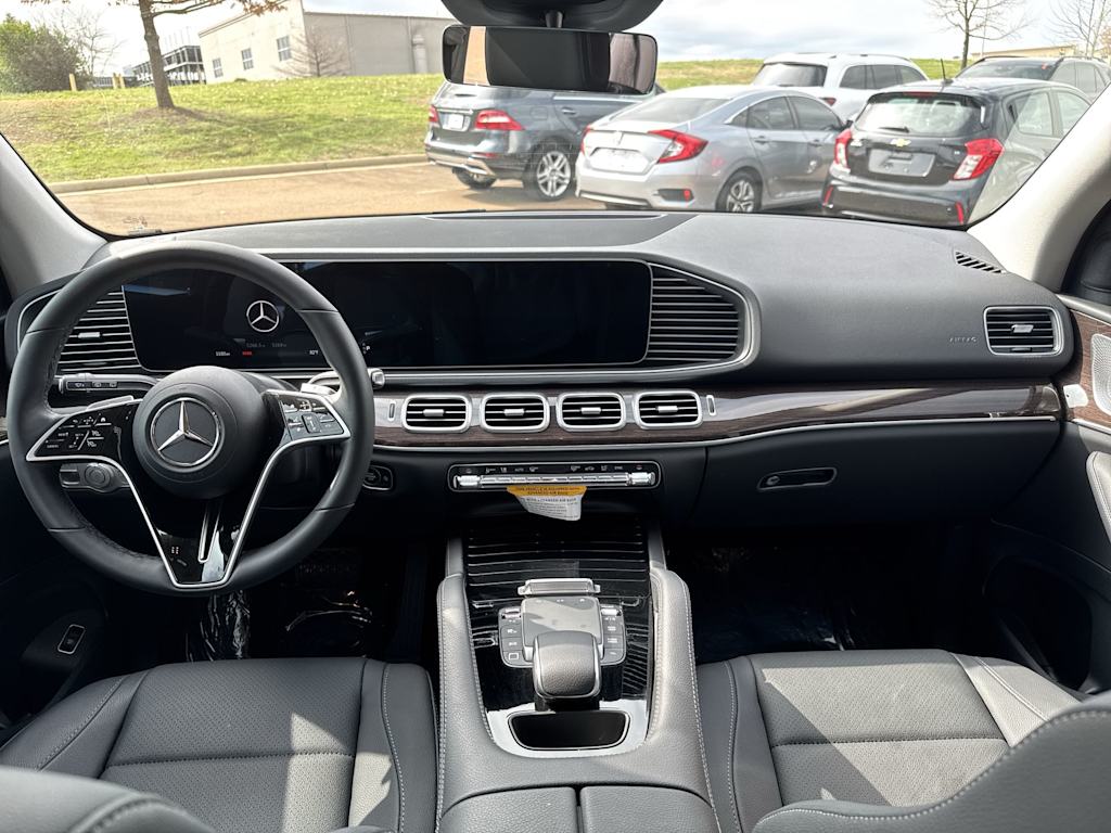 Thumbnail: 2026 Mercedes-Benz GLE - 2