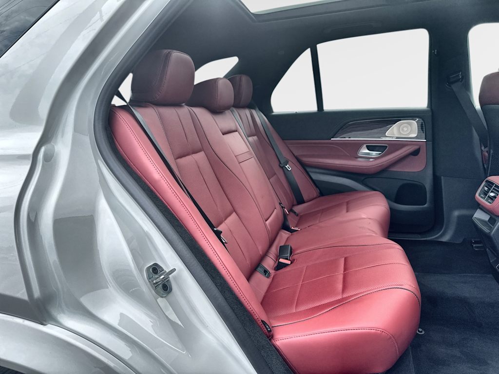 Thumbnail: 2026 Mercedes-Benz GLE - 26