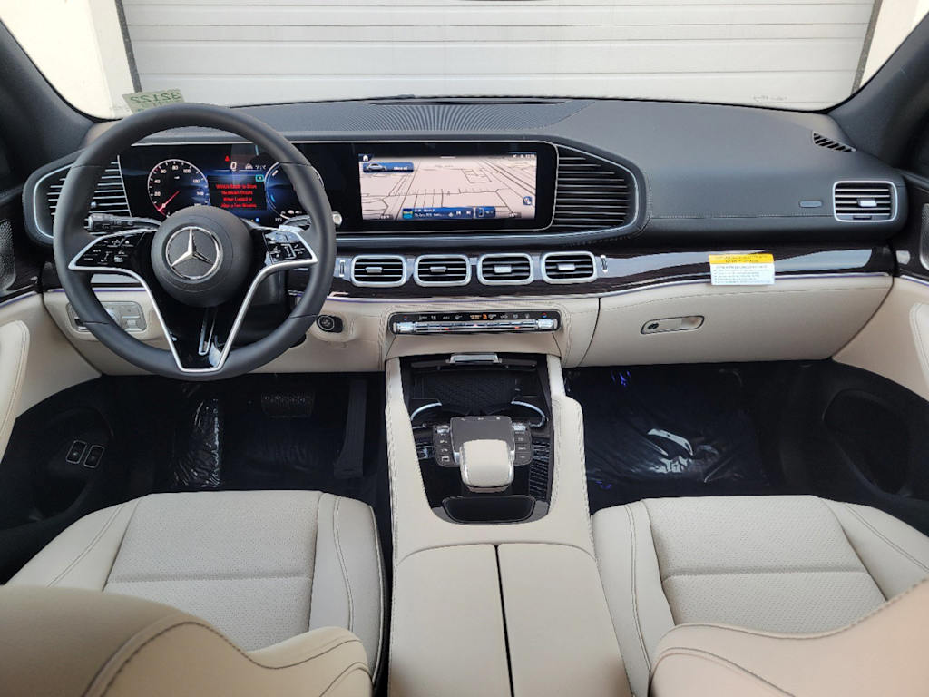 Thumbnail: 2025 Mercedes-Benz GLE - 3
