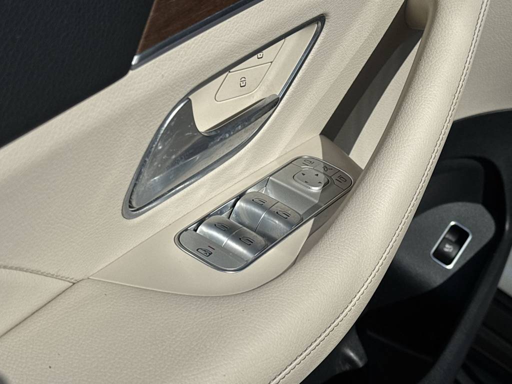 Thumbnail: 2022 Mercedes-Benz GLE - 22