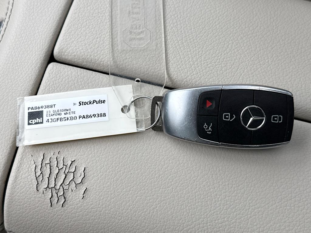Thumbnail: 2023 Mercedes-Benz GLE - 17