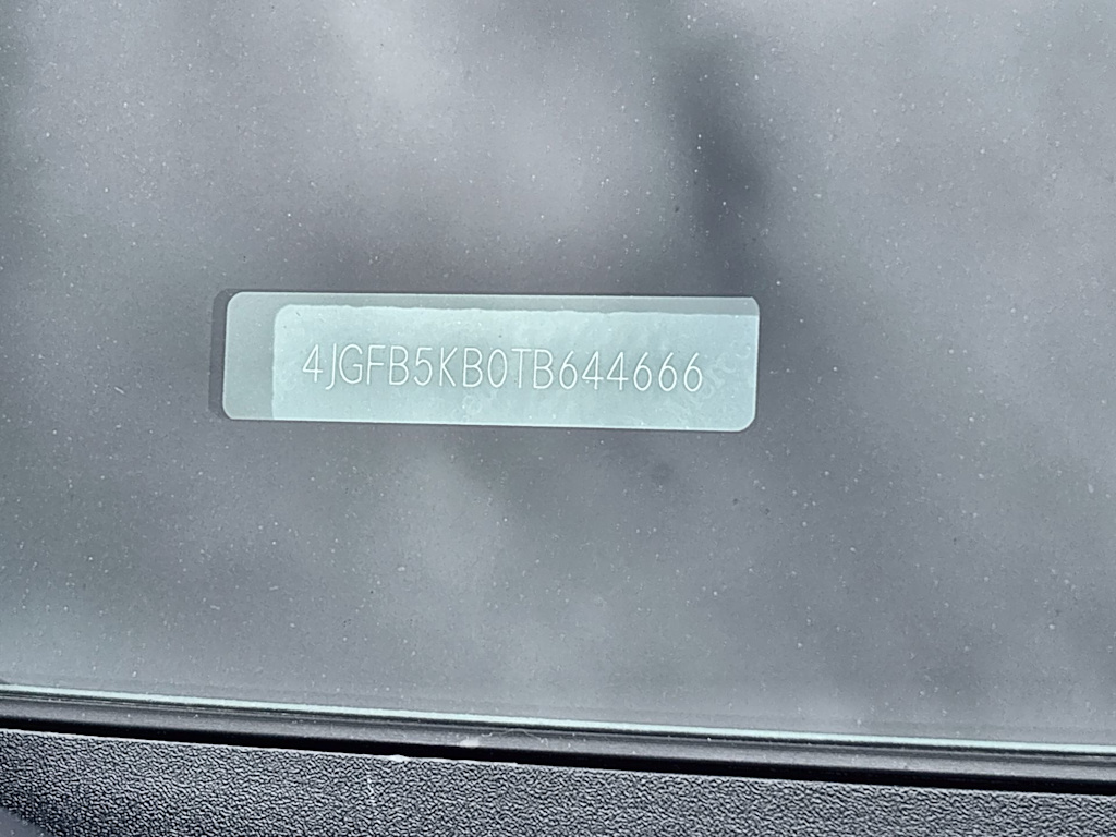 Thumbnail: 2026 Mercedes-Benz GLE - 19