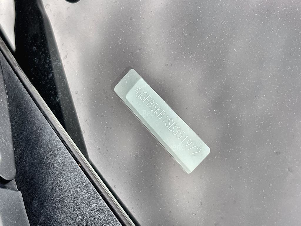 Thumbnail: 2025 Mercedes-Benz GLE - 26