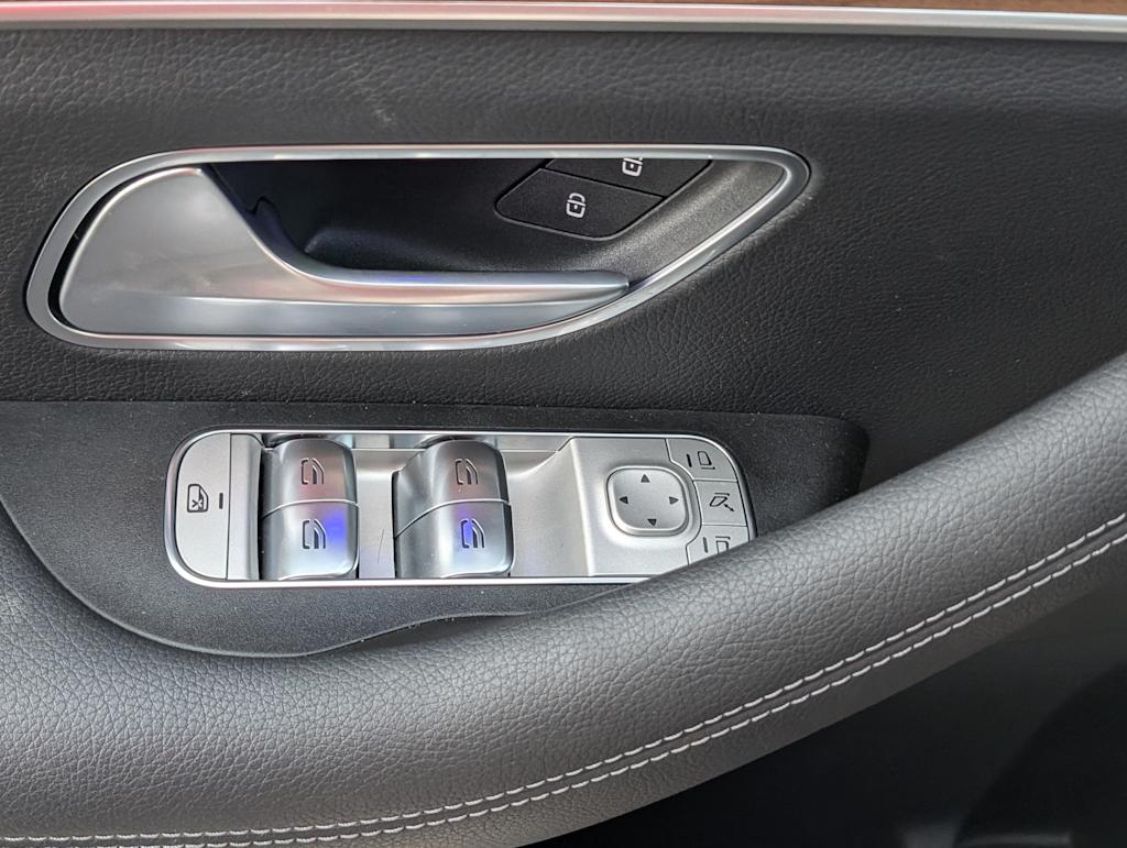 Thumbnail: 2025 Mercedes-Benz GLE - 25