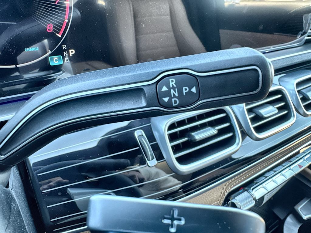 Thumbnail: 2026 Mercedes-Benz GLE - 26
