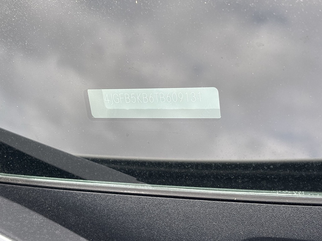 Thumbnail: 2026 Mercedes-Benz GLE - 27