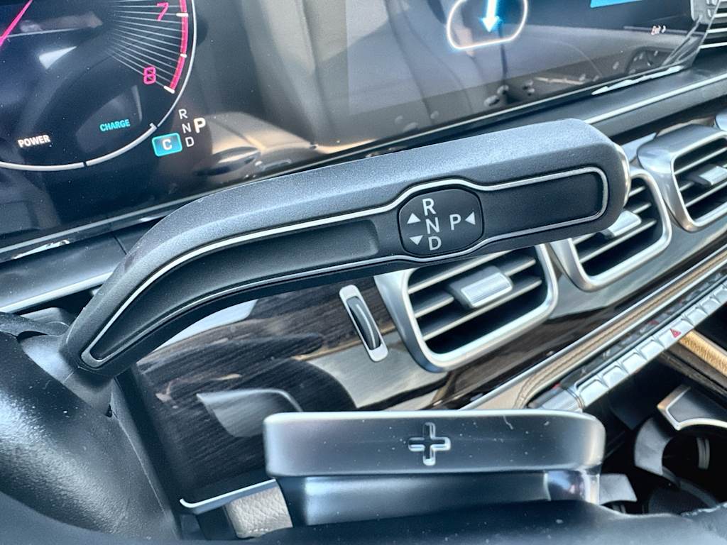 Thumbnail: 2026 Mercedes-Benz GLE - 26