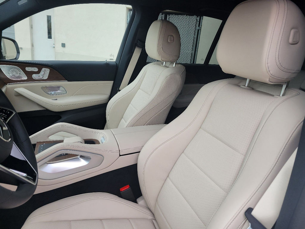 Thumbnail: 2025 Mercedes-Benz GLE - 8