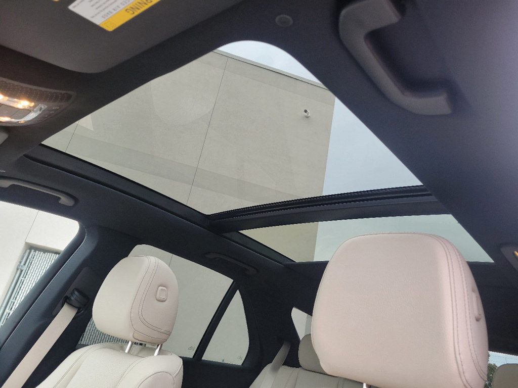 Thumbnail: 2025 Mercedes-Benz GLE - 18