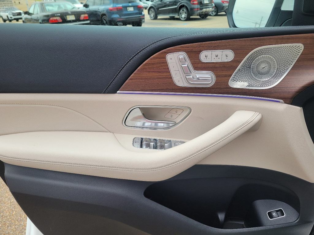 Thumbnail: 2025 Mercedes-Benz GLE - 19