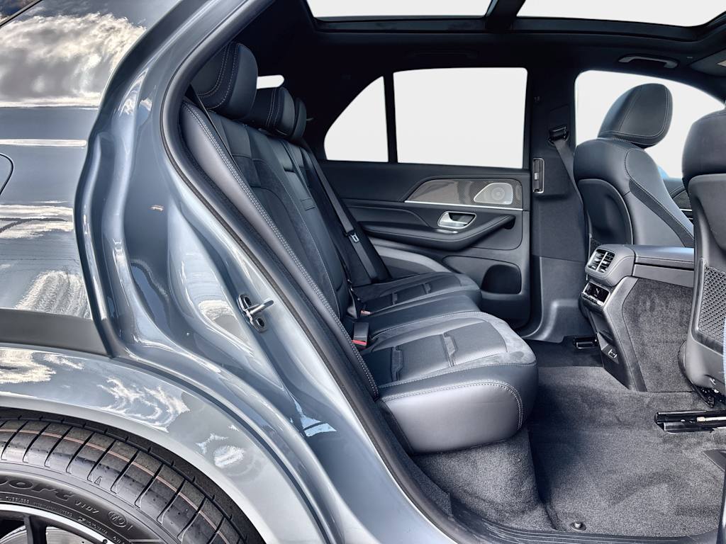 Thumbnail: 2026 Mercedes-Benz GLE - 26