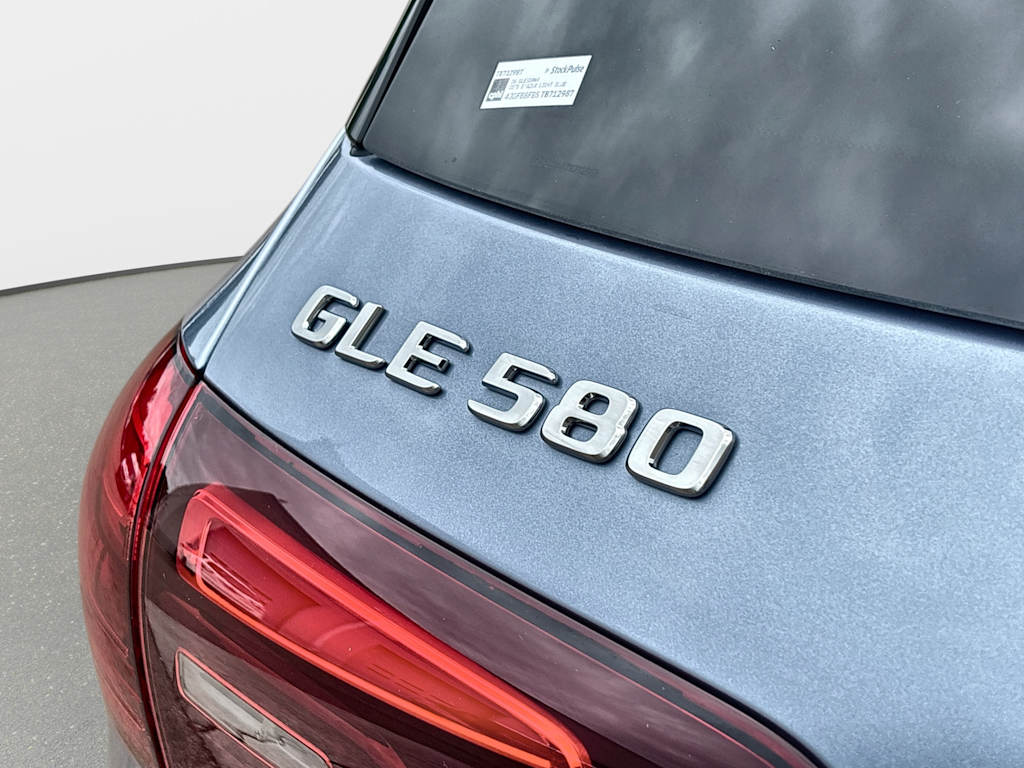 Thumbnail: 2026 Mercedes-Benz GLE - 7