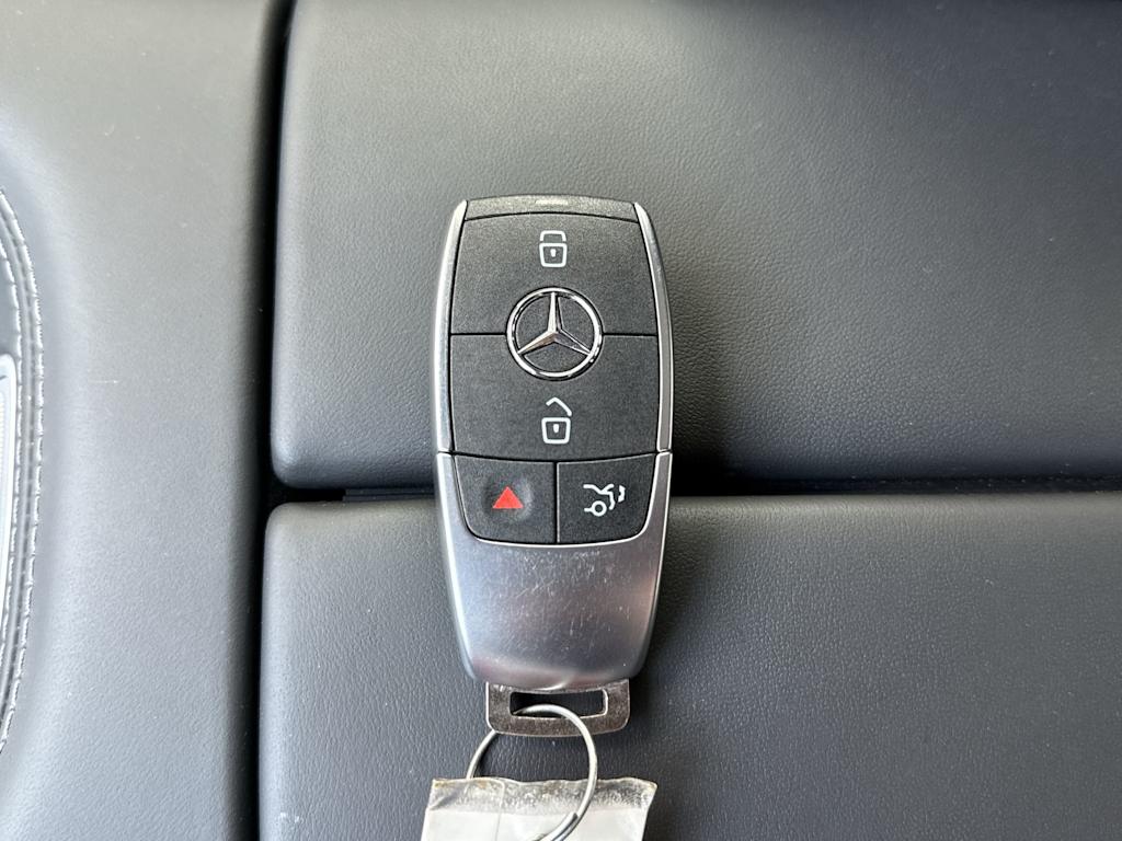 Thumbnail: 2026 Mercedes-Benz GLE - 16