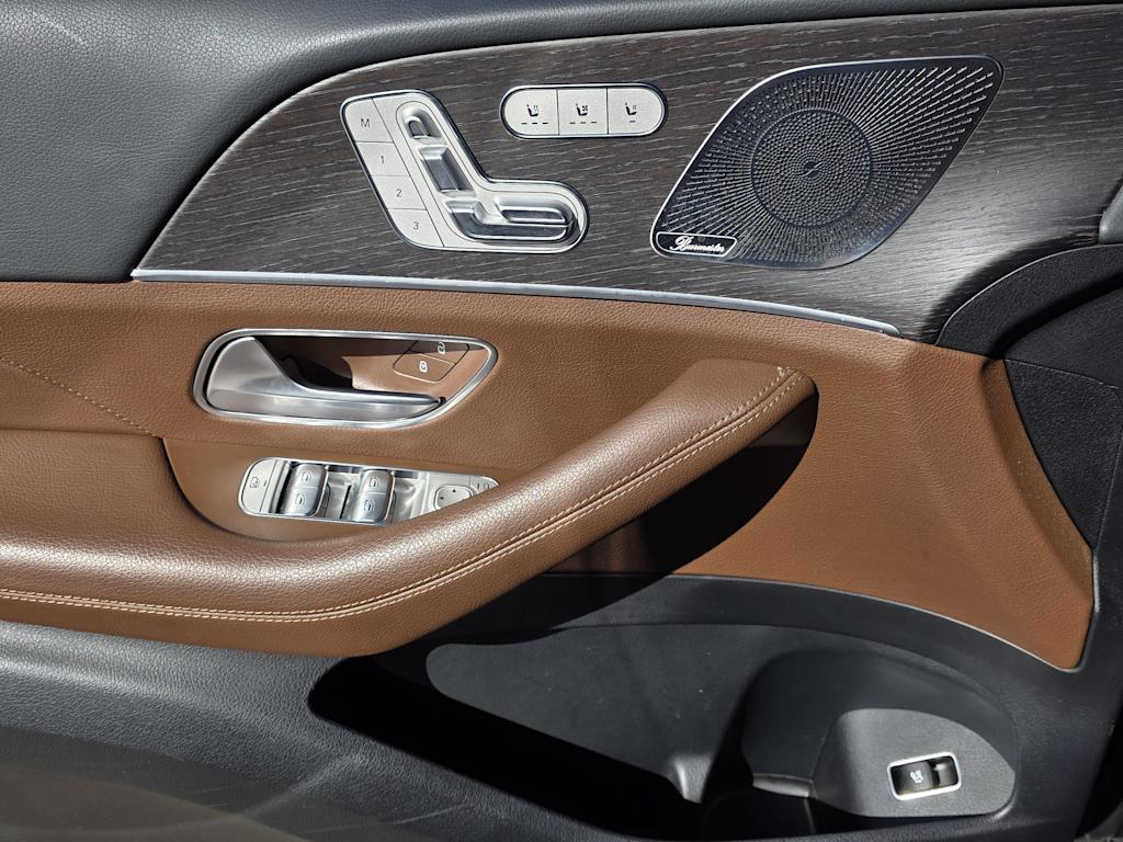 Thumbnail: 2024 Mercedes-Benz GLS - 26