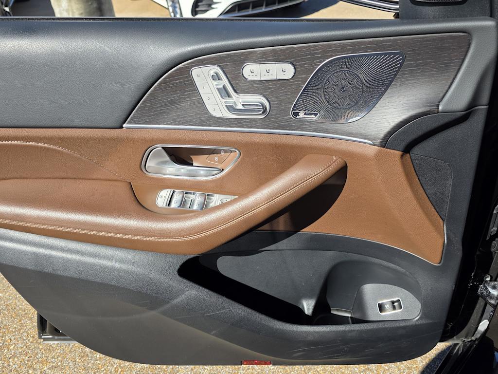 Thumbnail: 2024 Mercedes-Benz GLS - 25