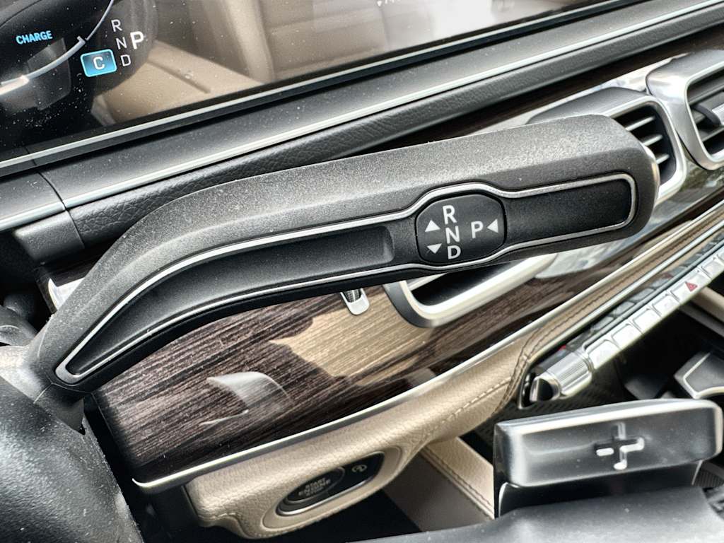 Thumbnail: 2026 Mercedes-Benz GLS - 26