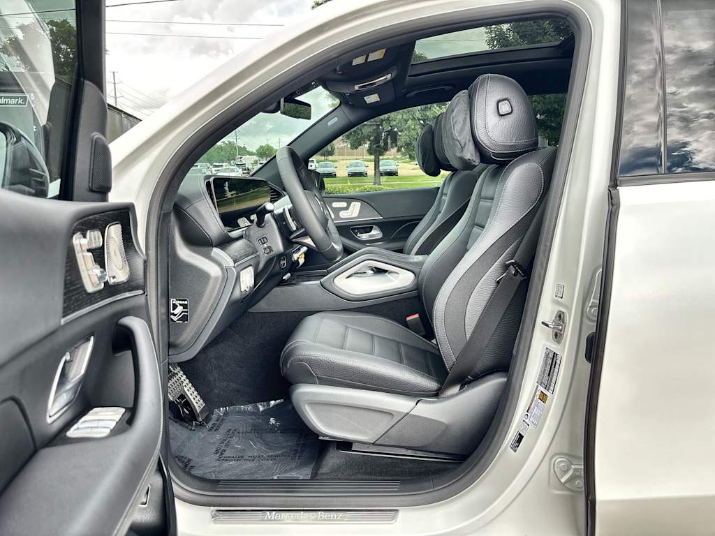 Thumbnail: 2026 Mercedes-Benz GLS - 11