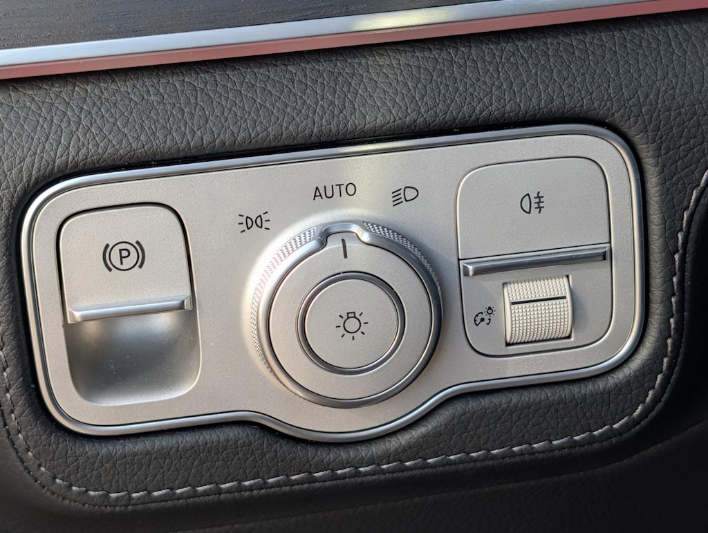 Thumbnail: 2025 Mercedes-Benz GLS - 24