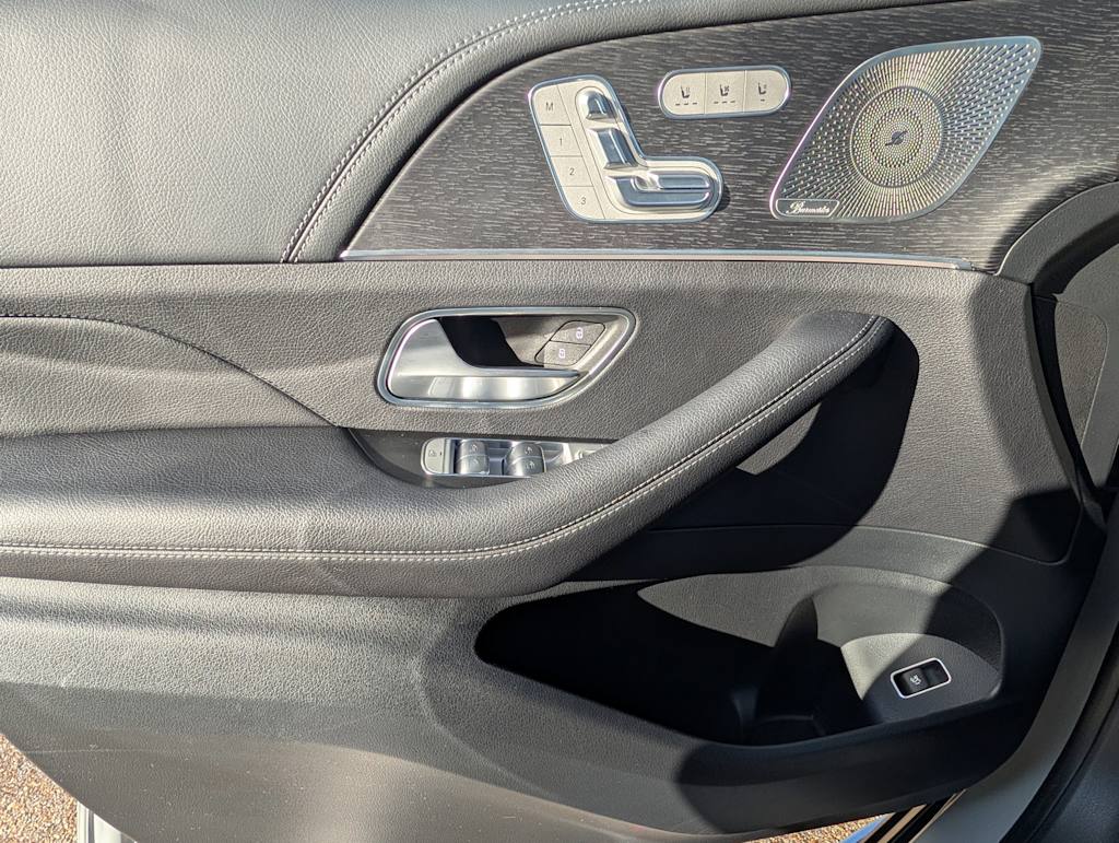 Thumbnail: 2025 Mercedes-Benz GLS - 26