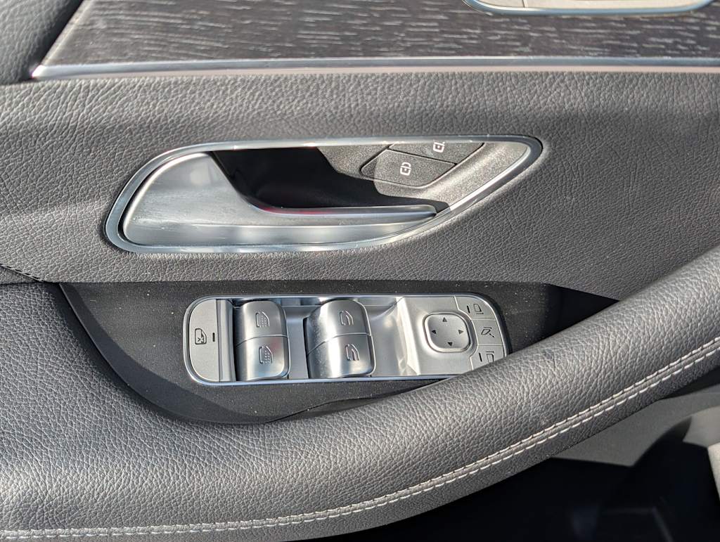 Thumbnail: 2025 Mercedes-Benz GLS - 27