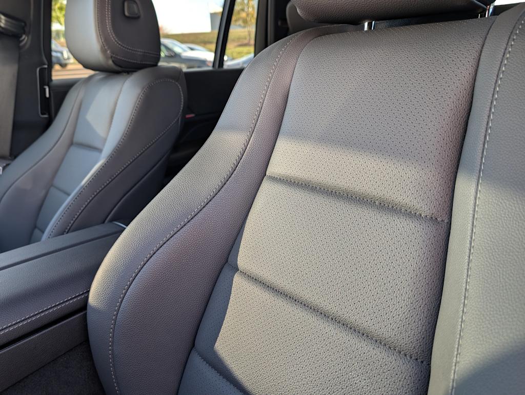 Thumbnail: 2025 Mercedes-Benz GLS - 10