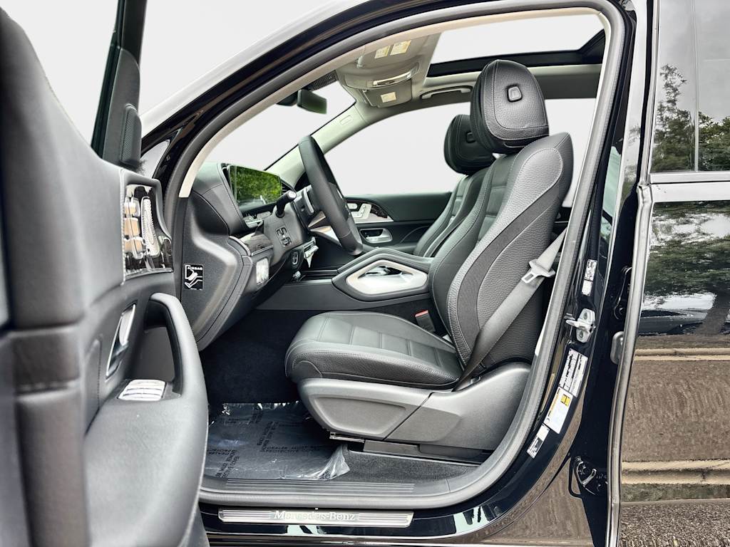 Thumbnail: 2026 Mercedes-Benz GLS - 11