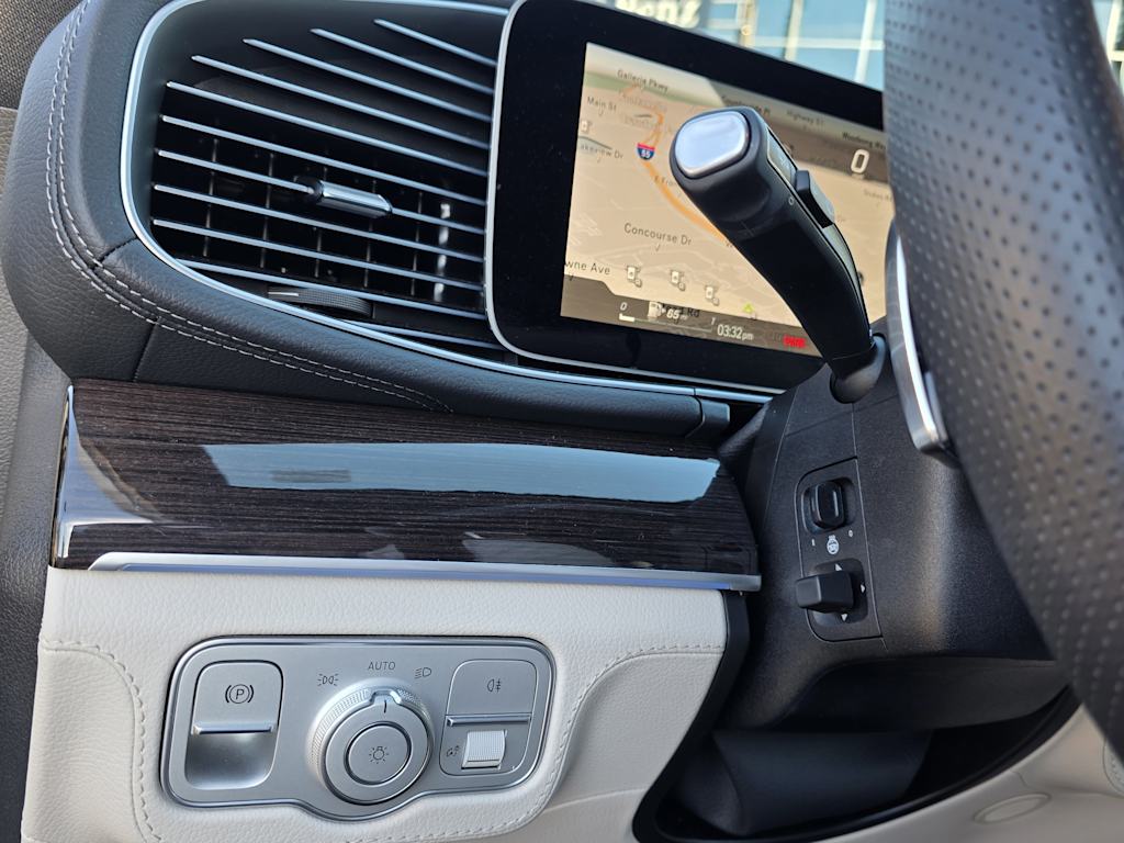 Thumbnail: 2025 Mercedes-Benz GLS - 25