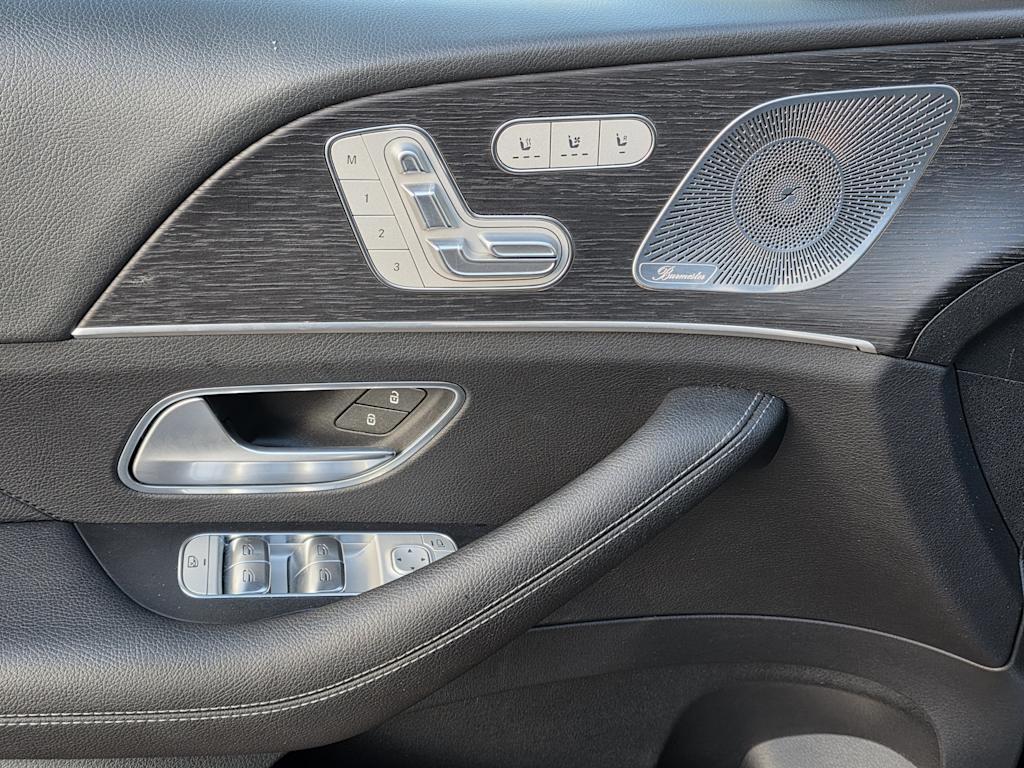 Thumbnail: 2025 Mercedes-Benz GLS - 16