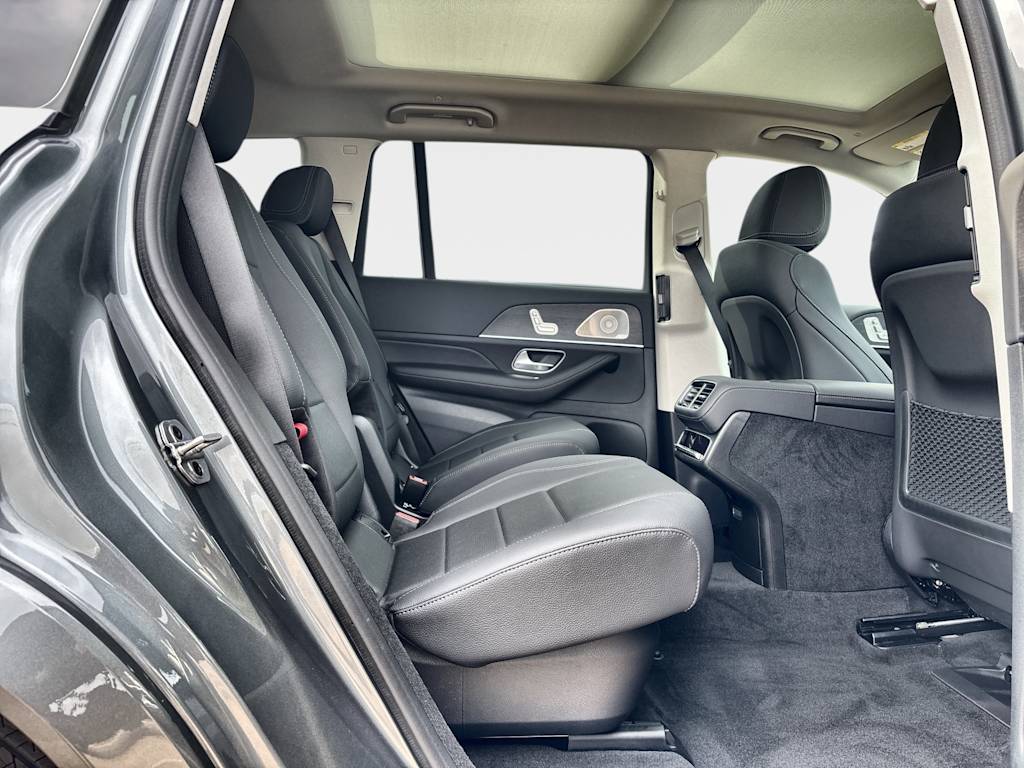 Thumbnail: 2026 Mercedes-Benz GLS - 26