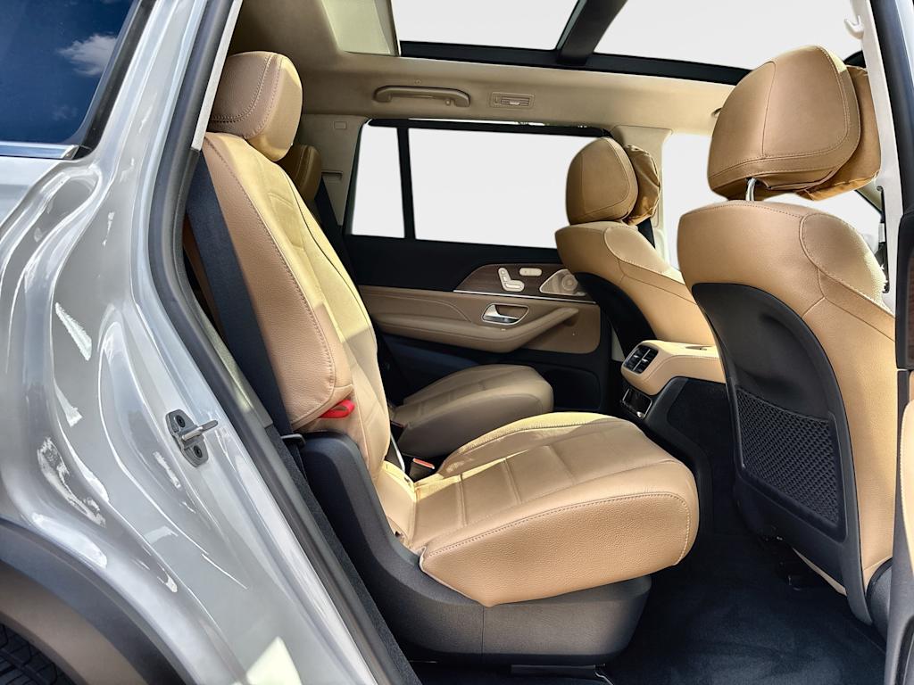 Thumbnail: 2026 Mercedes-Benz GLS - 24
