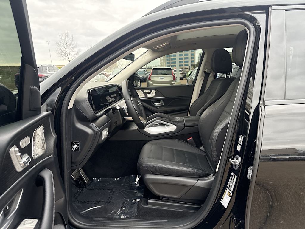 Thumbnail: 2023 Mercedes-Benz GLS - 11