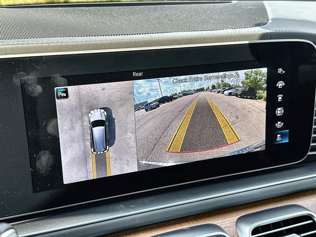 Thumbnail: 2023 Mercedes-Benz GLS - 14